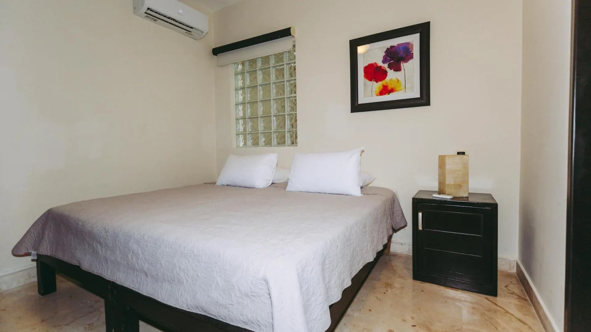 El Faro 204 Surf Two Bedrooms Apartment Ocean Front Playa del Carmen 0*,  Mexico
